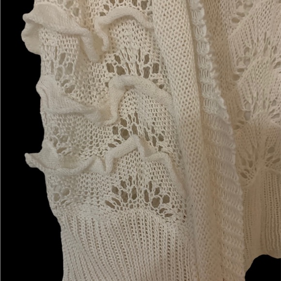 Women’s Banana Republic open-knit cream cardigan size extra small gently used. - Picture 3 of 6